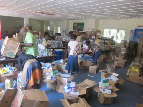 Sorting-Ebola-Supplies